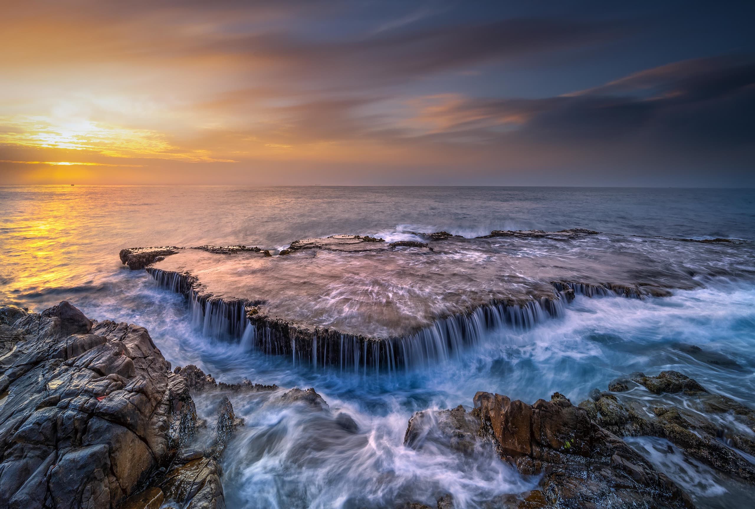 Dawn at Hang Rái